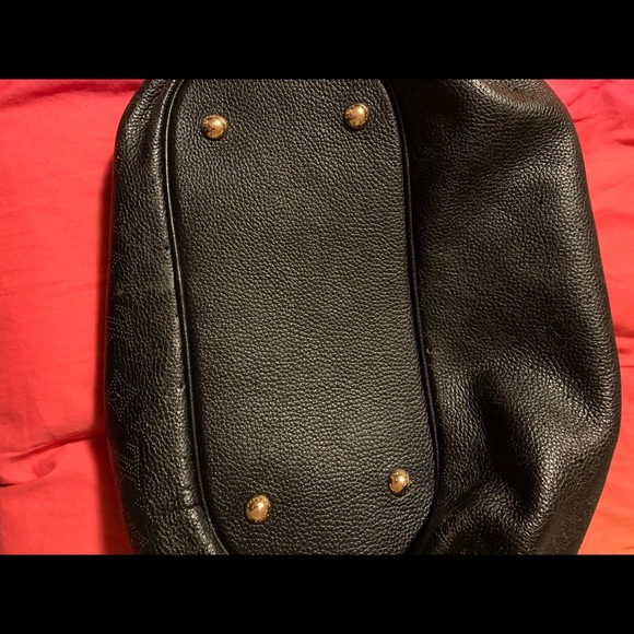 ⭐️Louis Vuitton Large Mahina bag - Picture 5 of 9
